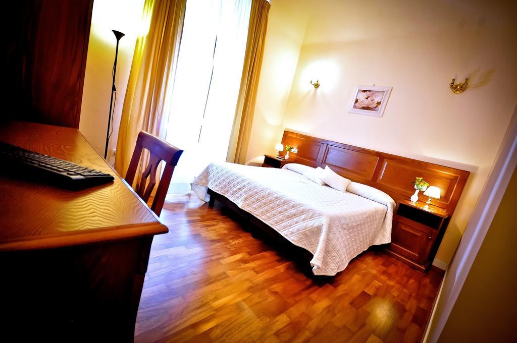 Relais Cavour Hotel Rome Room photo